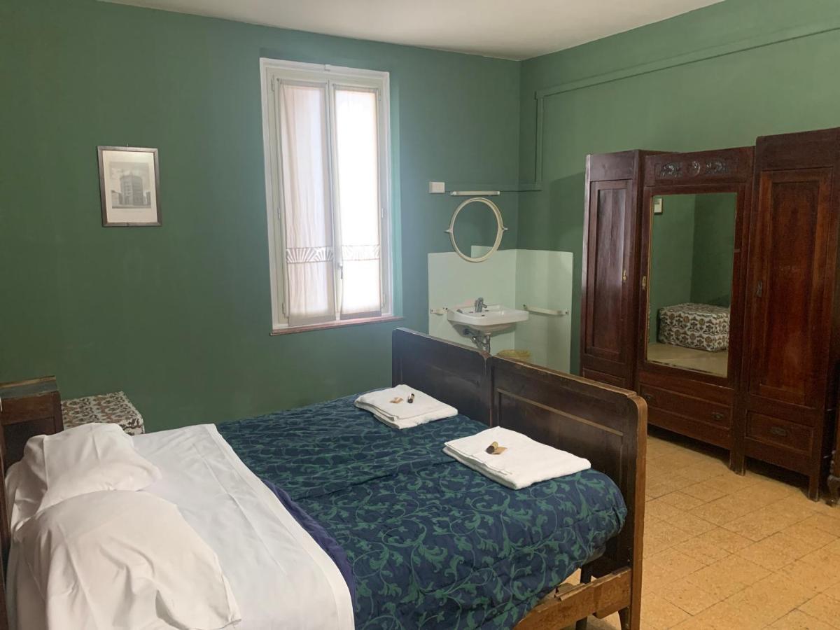 Leon Doro Hotel Парма Екстериор снимка
