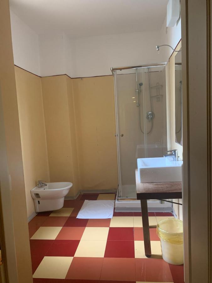 Leon Doro Hotel Парма Екстериор снимка