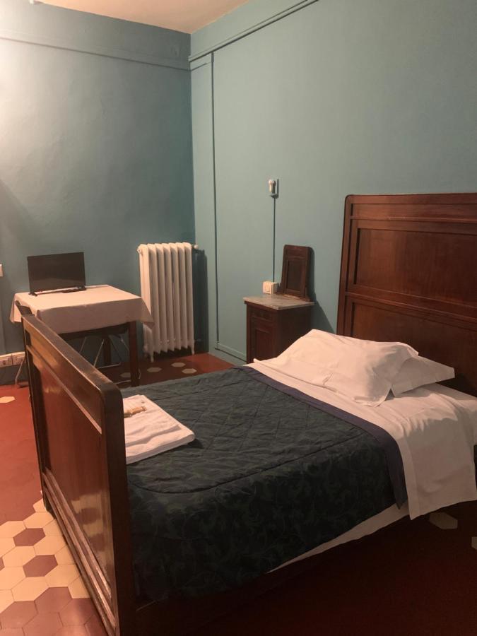 Leon Doro Hotel Парма Екстериор снимка