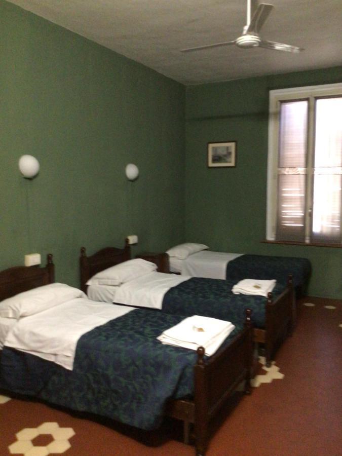 Leon Doro Hotel Парма Екстериор снимка